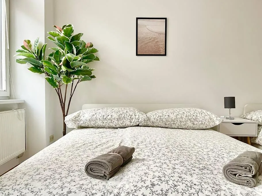 Sunny Central Apartment Vienna 0*,  Austria